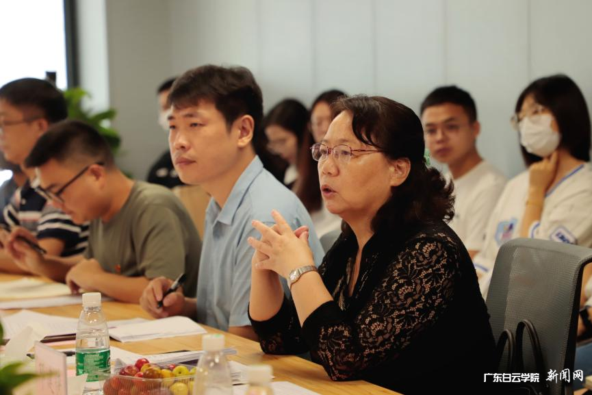 党委副书记、副校长程玮讲话.png 党委副书记、副校长程玮讲话.png