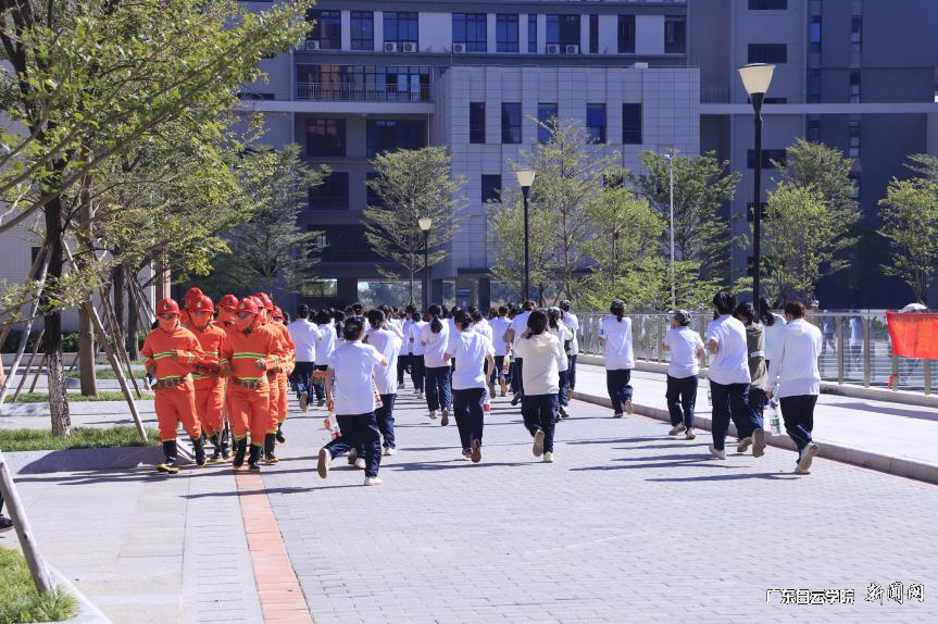 到应急疏散点集合.png 到应急疏散点集合.png