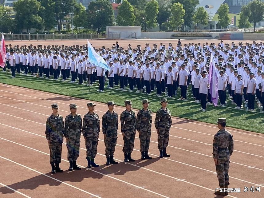 教官风采展示2.png 教官风采展示2.png